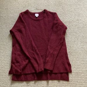 Hi-lo hem oversized maternity sweater